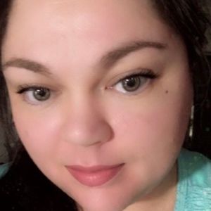 Meet your Posher, Lara